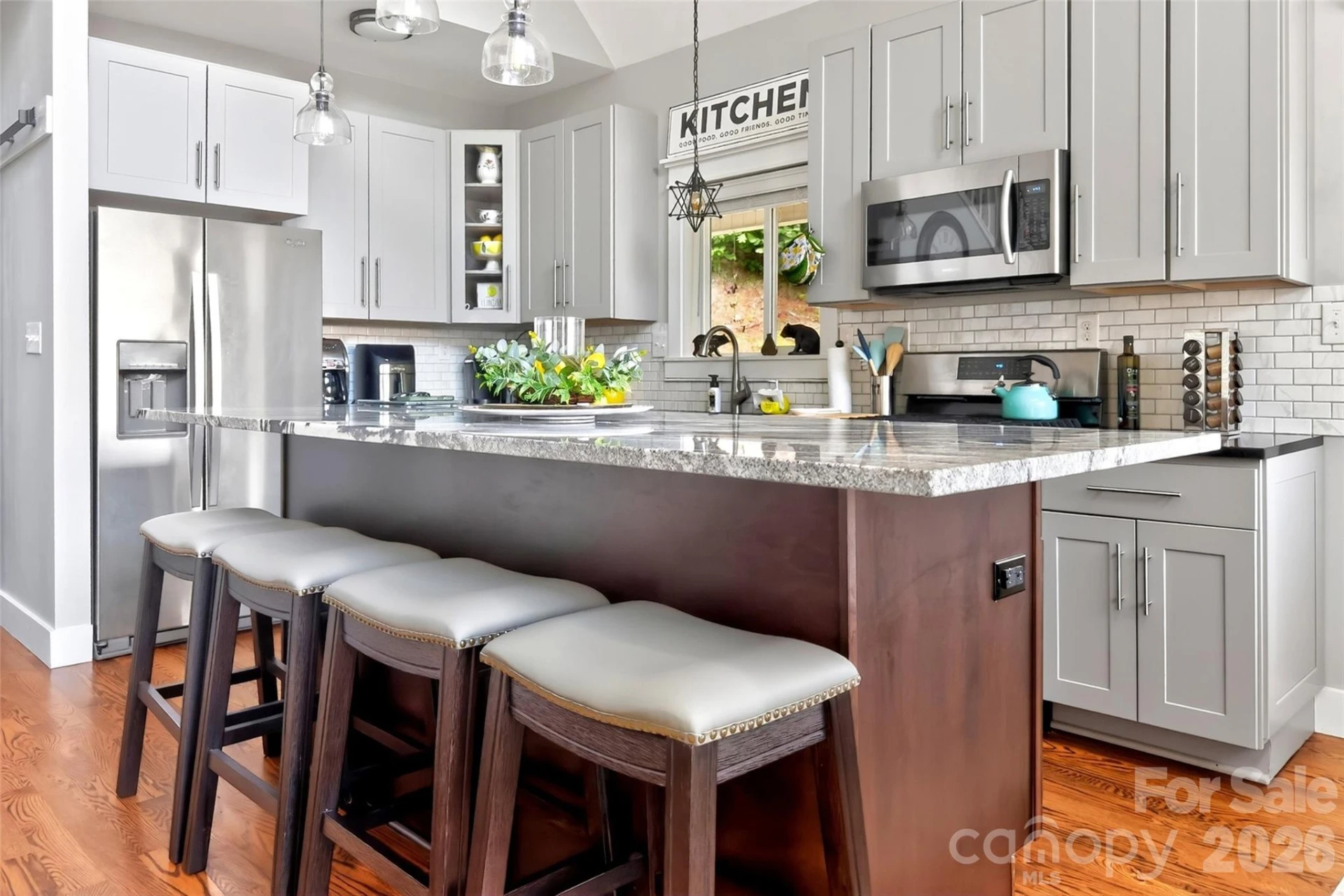 696 Hickory Nut Hollow - Photo 18