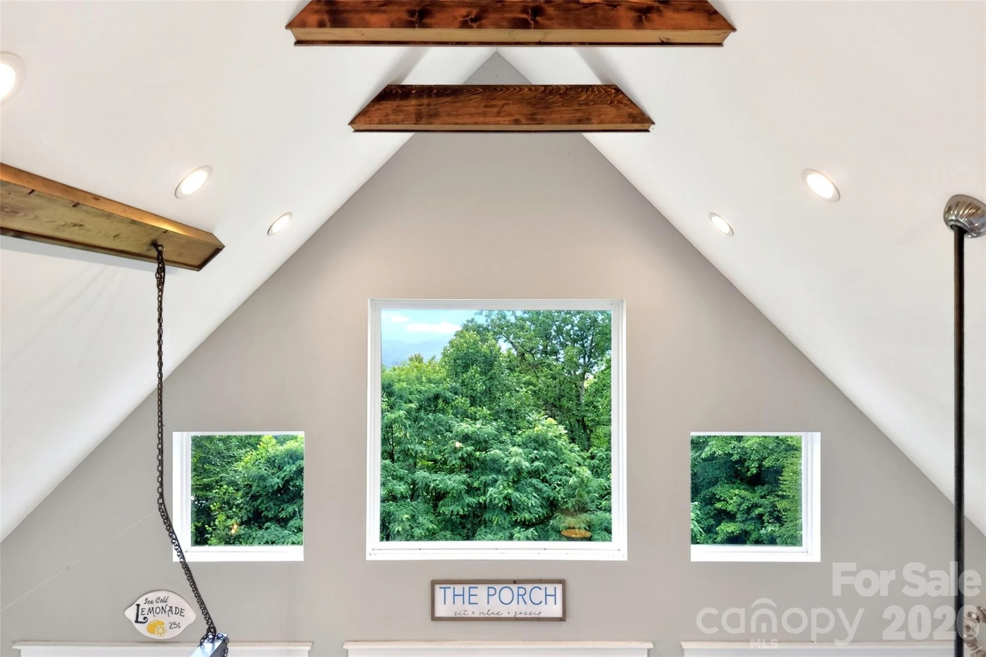 696 Hickory Nut Hollow - Photo 28