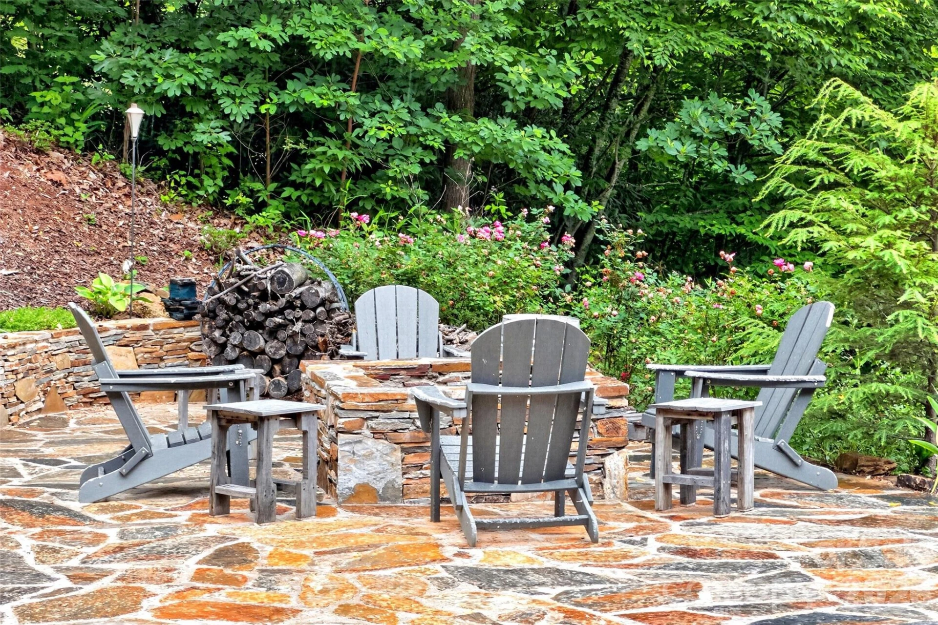 696 Hickory Nut Hollow - Photo 42