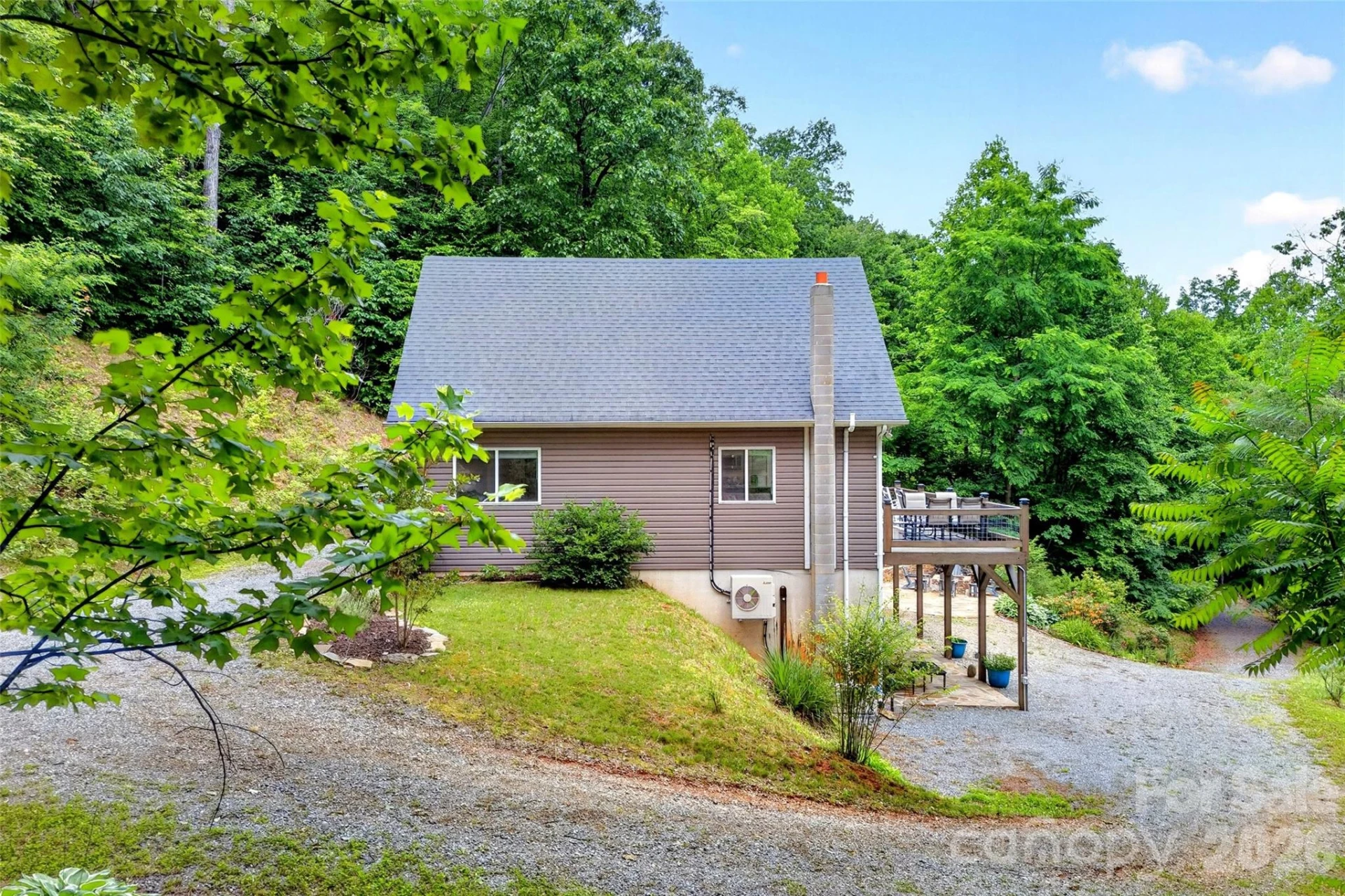 696 Hickory Nut Hollow - Photo 6