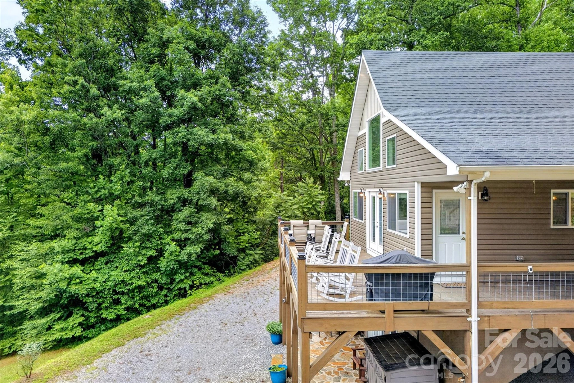 696 Hickory Nut Hollow - Photo 7