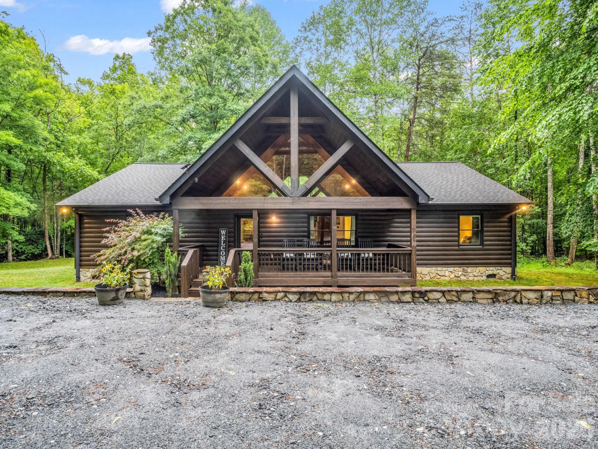 124 Golden Creek Trail