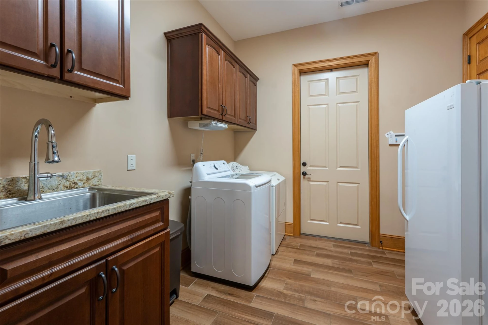 145 Glen Trillium Drive - Photo 15