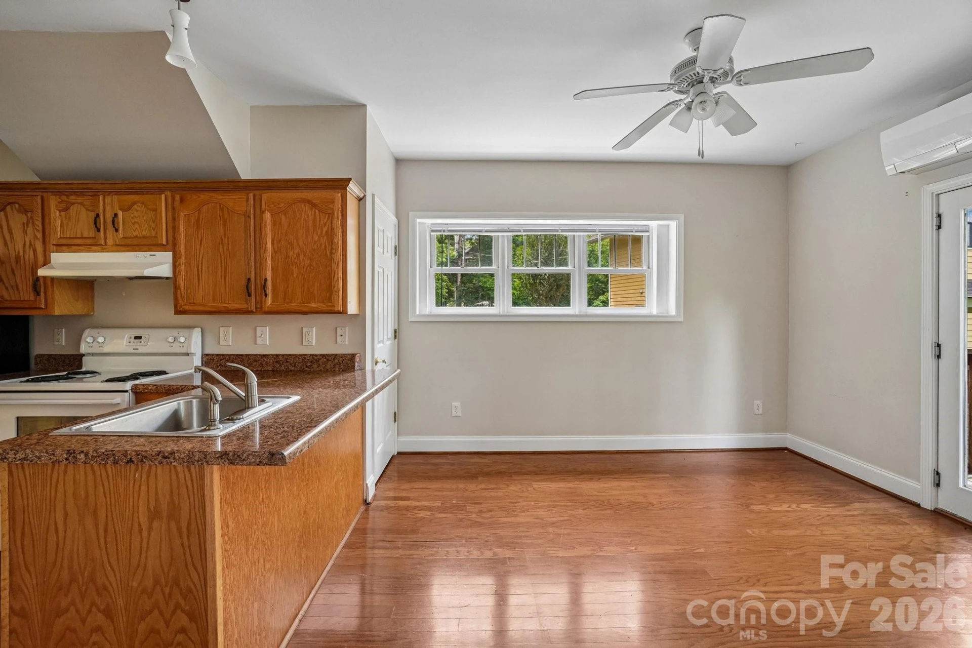 25 Houston Street - Photo 36