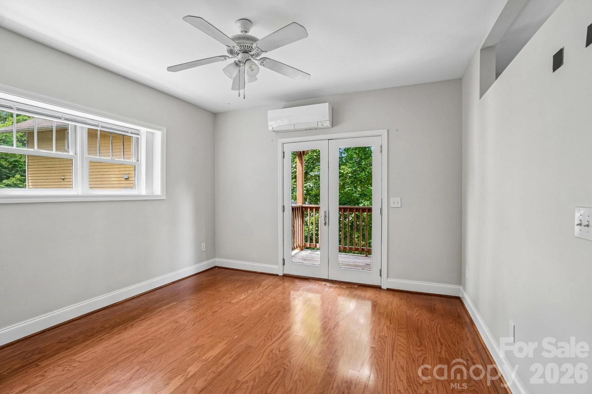 25 Houston Street - Photo 8