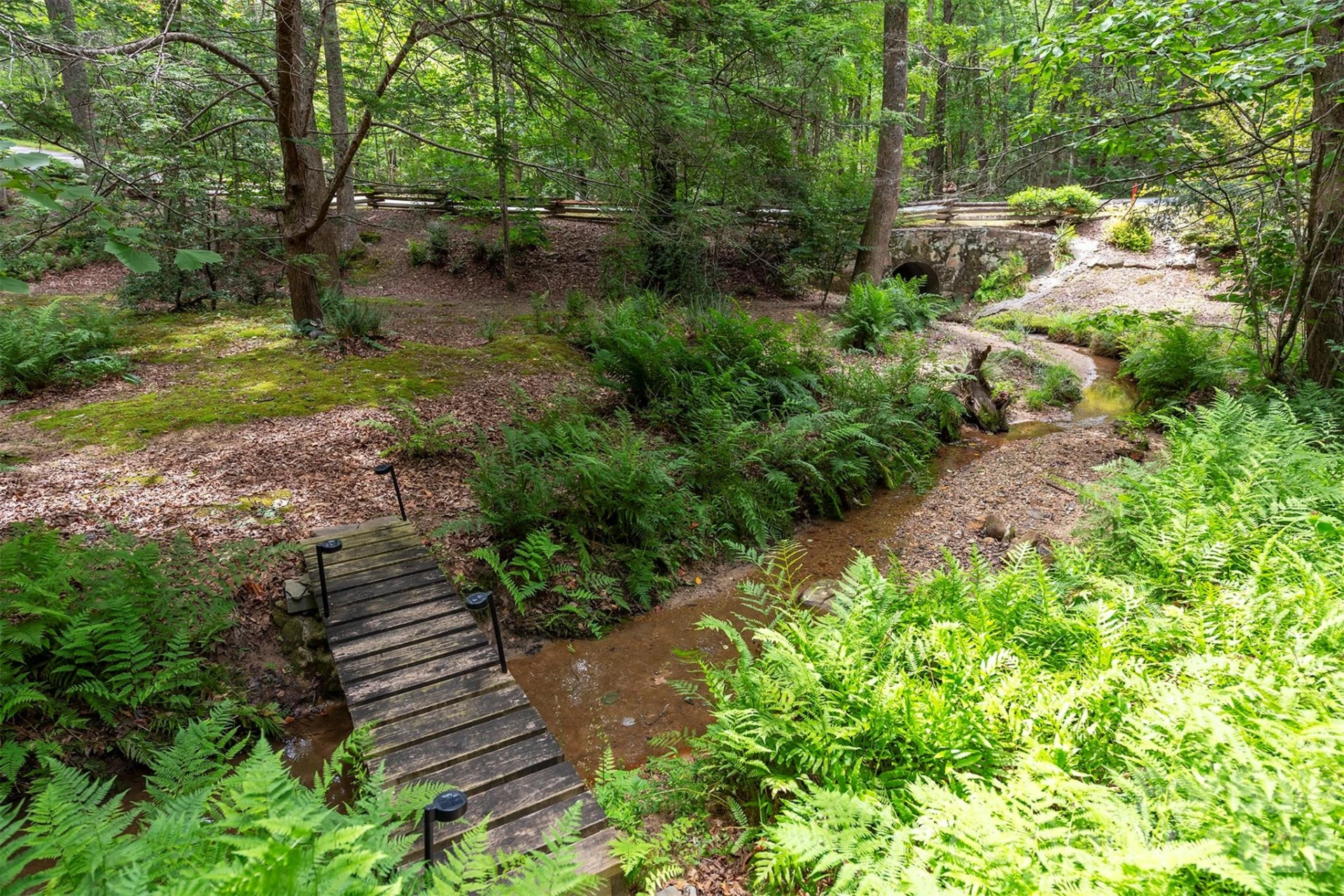 132 Rumbling Bald Road - Photo 33