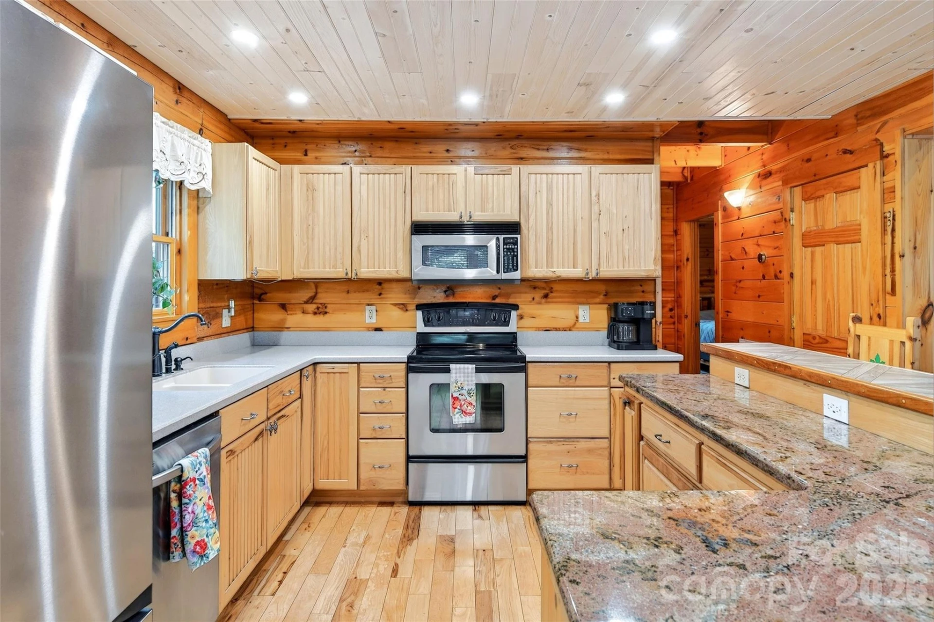 545 Mountain Crest Drive S - Photo 11