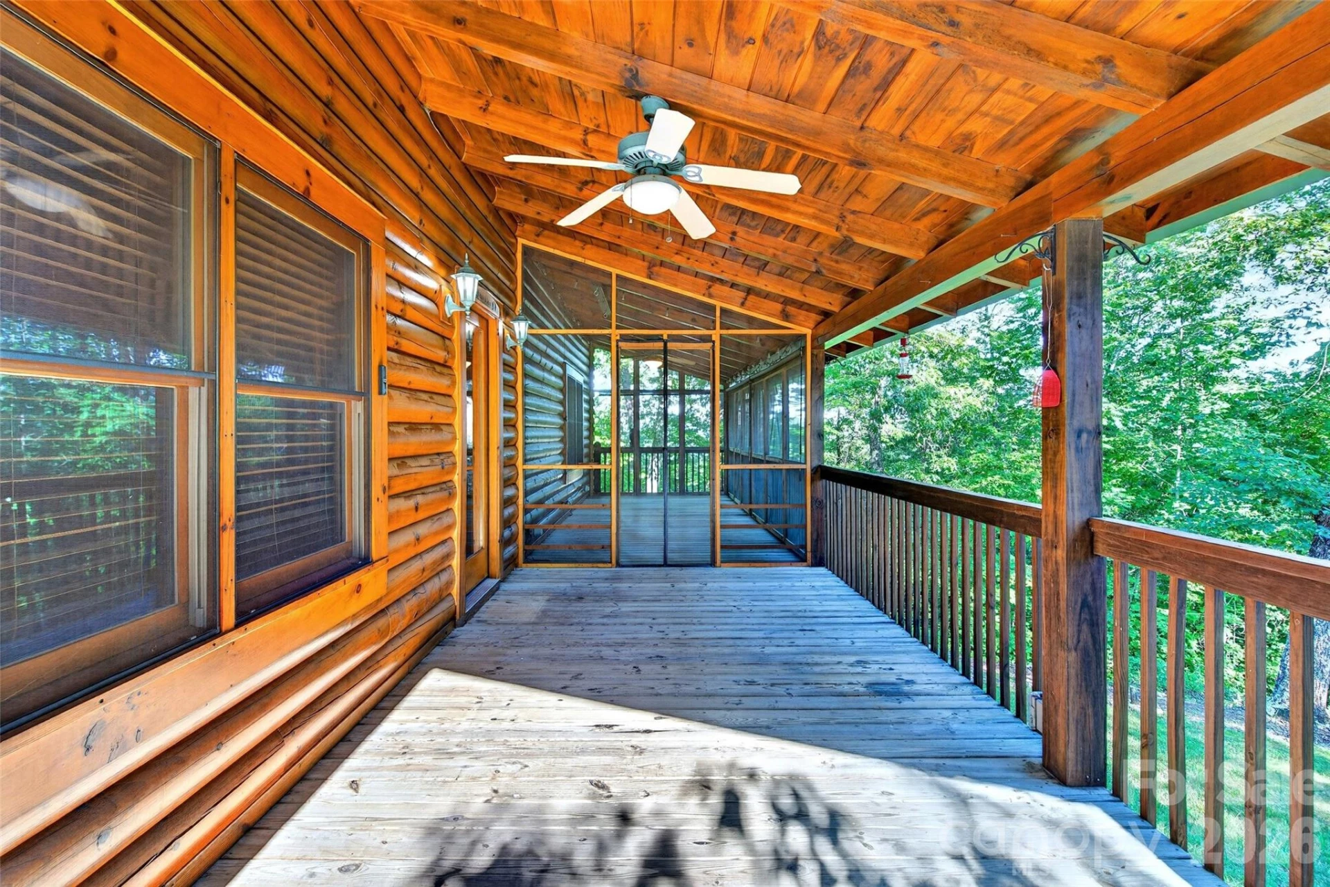 545 Mountain Crest Drive S - Photo 5