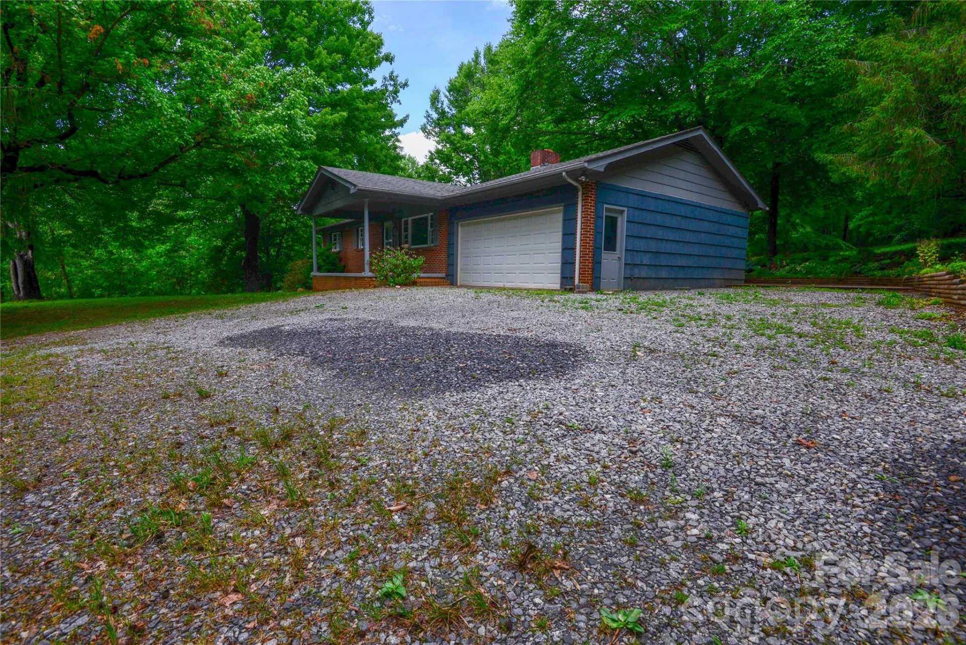 24 Sarabec Hill Road