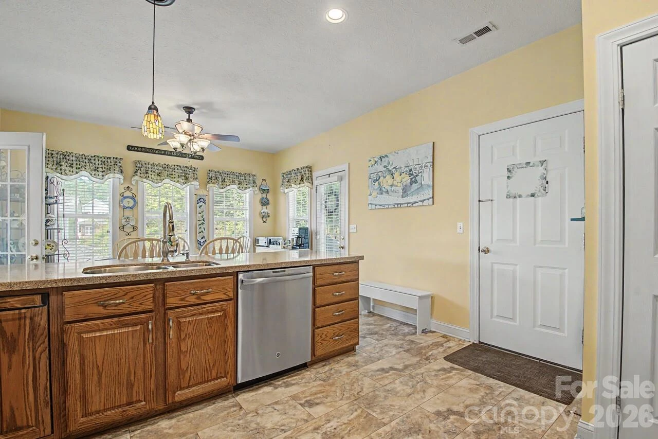 606 Carriage Commons Drive - Photo 13
