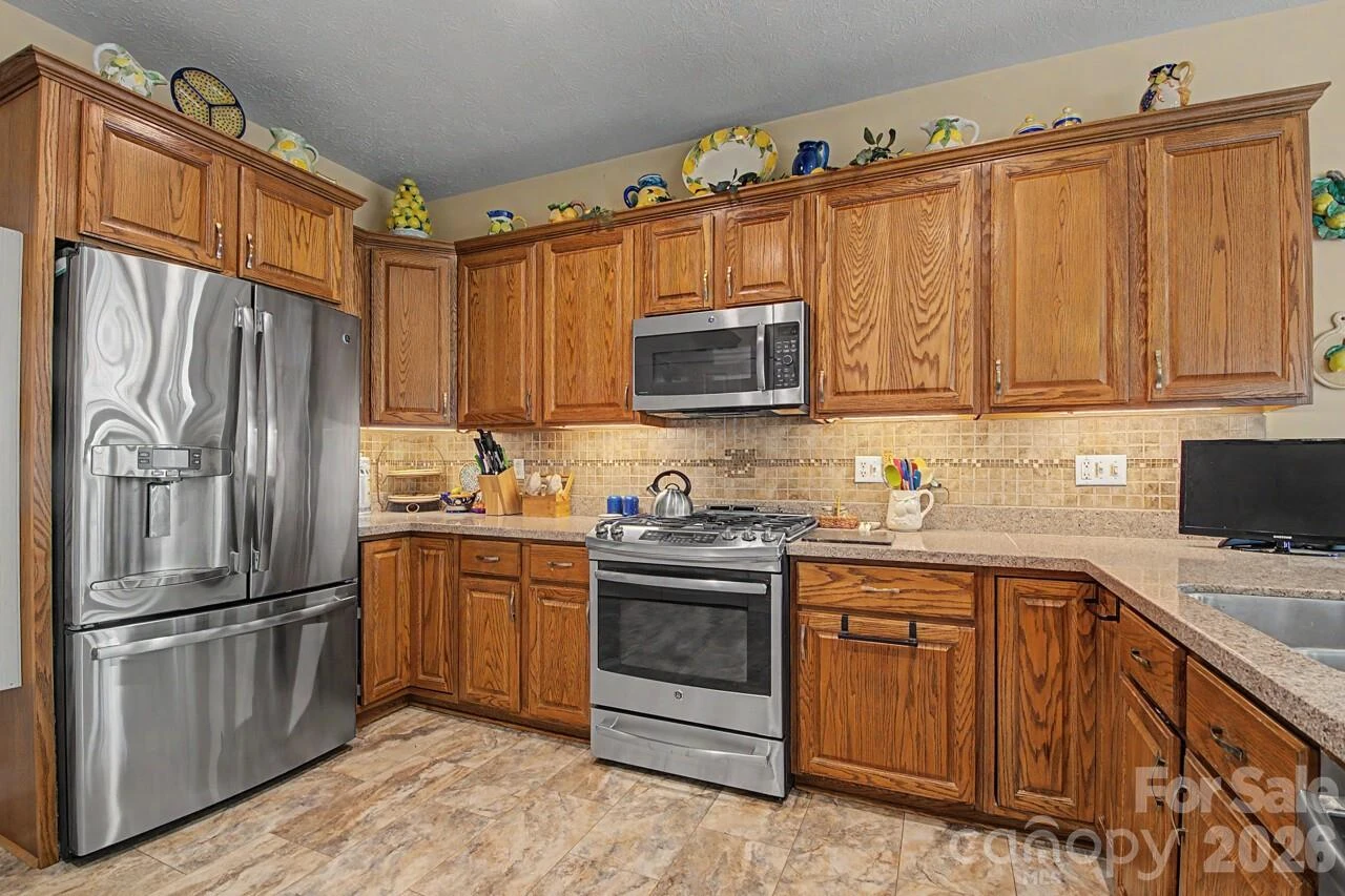 606 Carriage Commons Drive - Photo 14