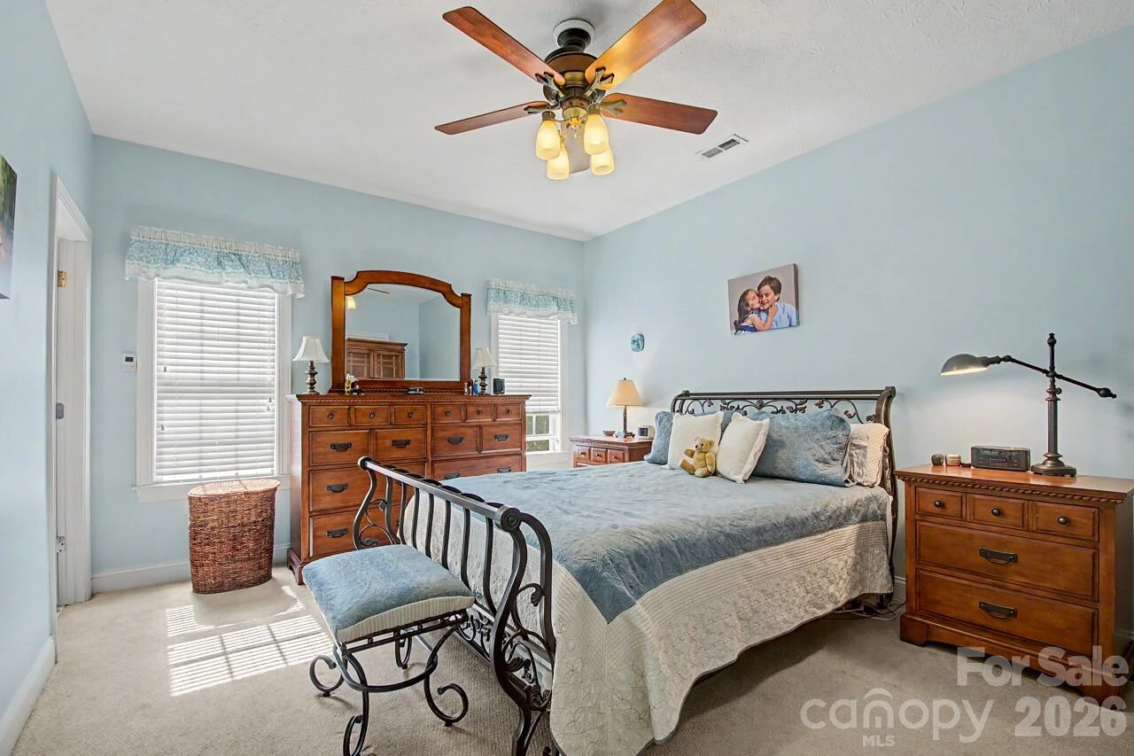 606 Carriage Commons Drive - Photo 22