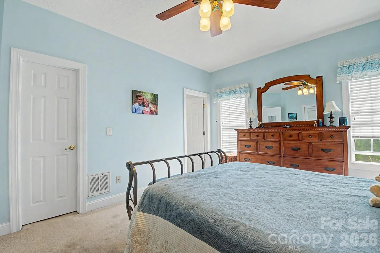 606 Carriage Commons Drive - Photo 23