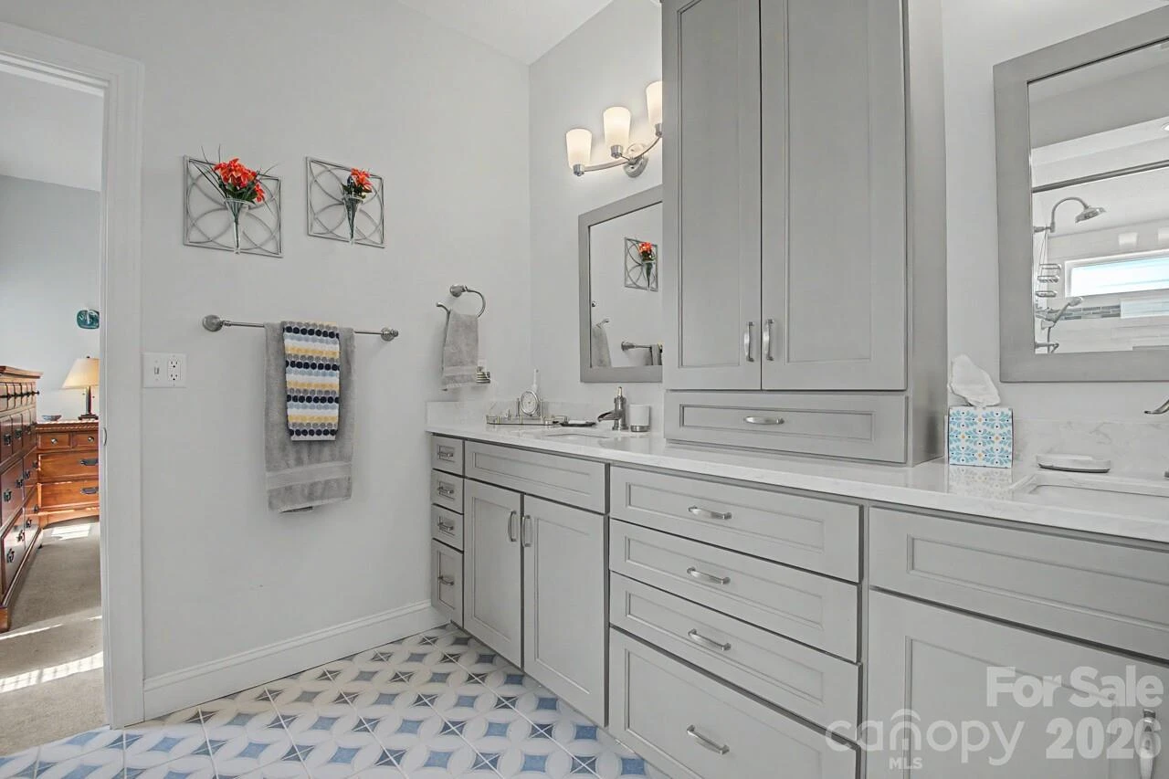 606 Carriage Commons Drive - Photo 28