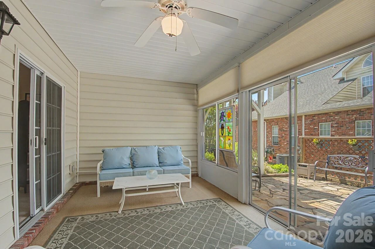 606 Carriage Commons Drive - Photo 41