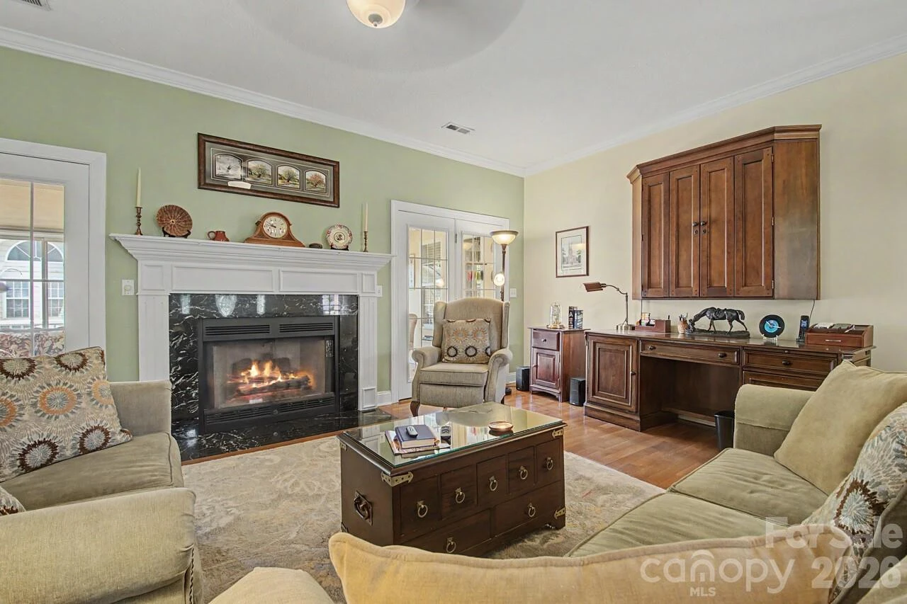 606 Carriage Commons Drive - Photo 6
