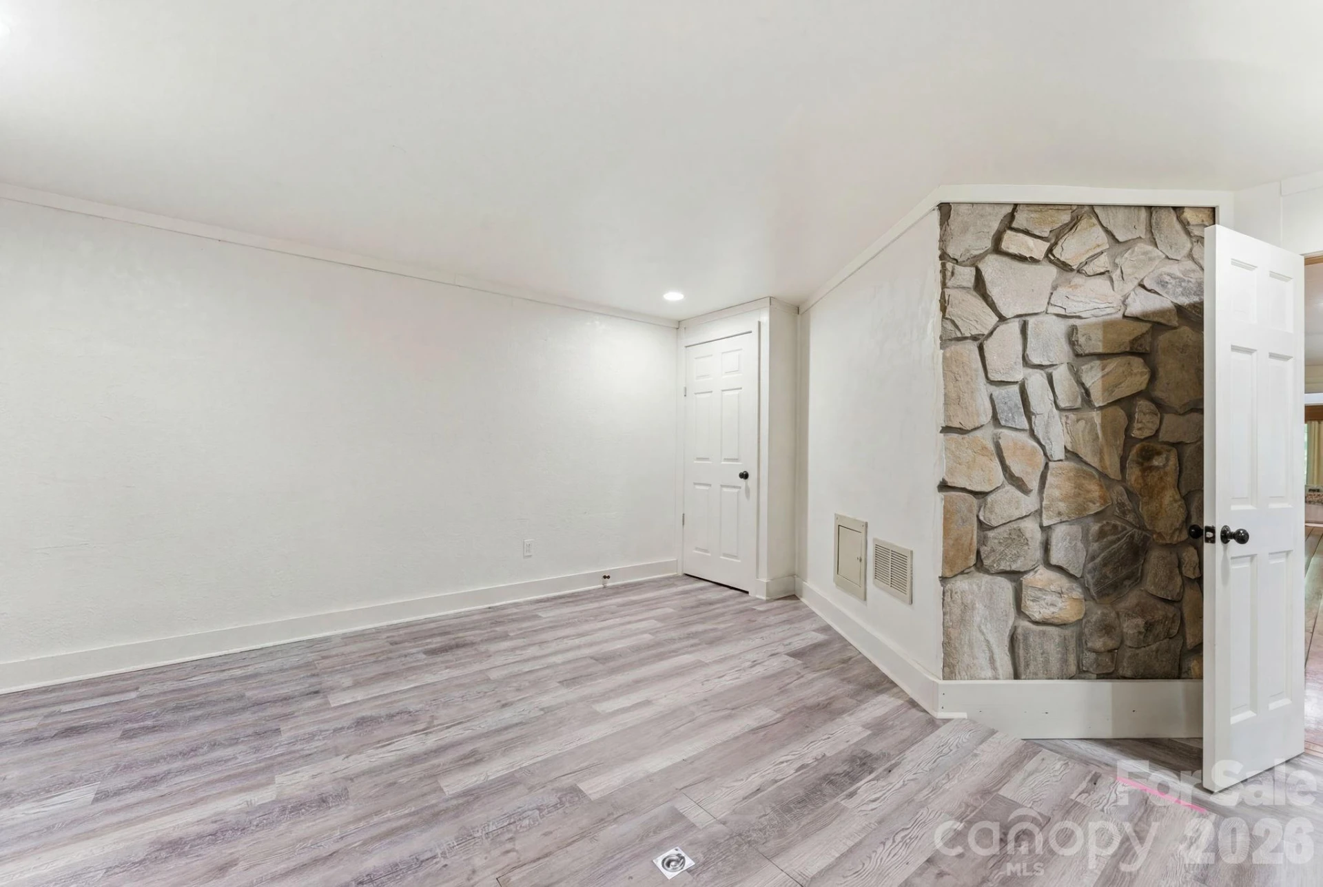 429 Biodome Drive - Photo 38