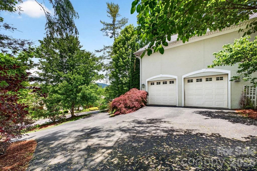 94 Oak Hollow Drive - Photo 11