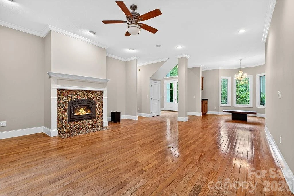 94 Oak Hollow Drive - Photo 2