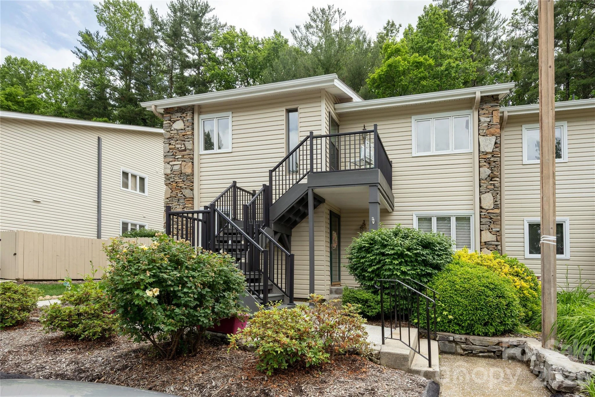 580 Britton Creek Drive - Photo 2