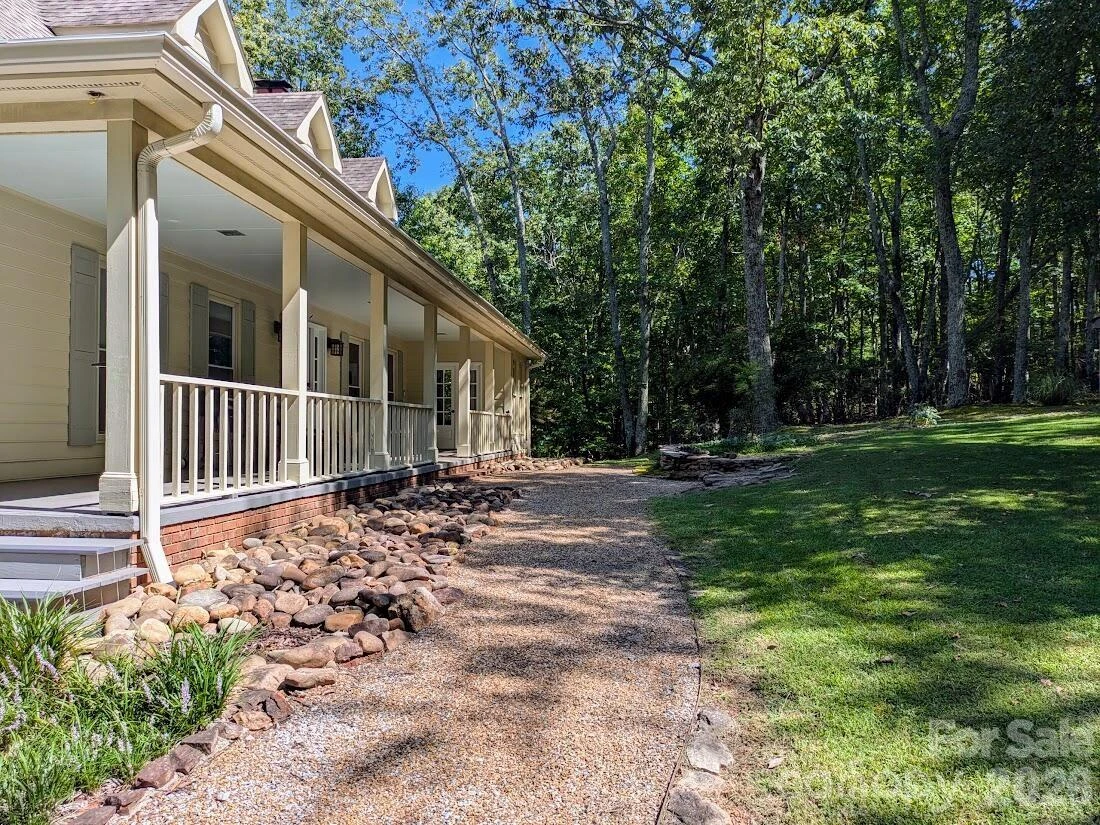 675 Fox Run Lane - Photo 3