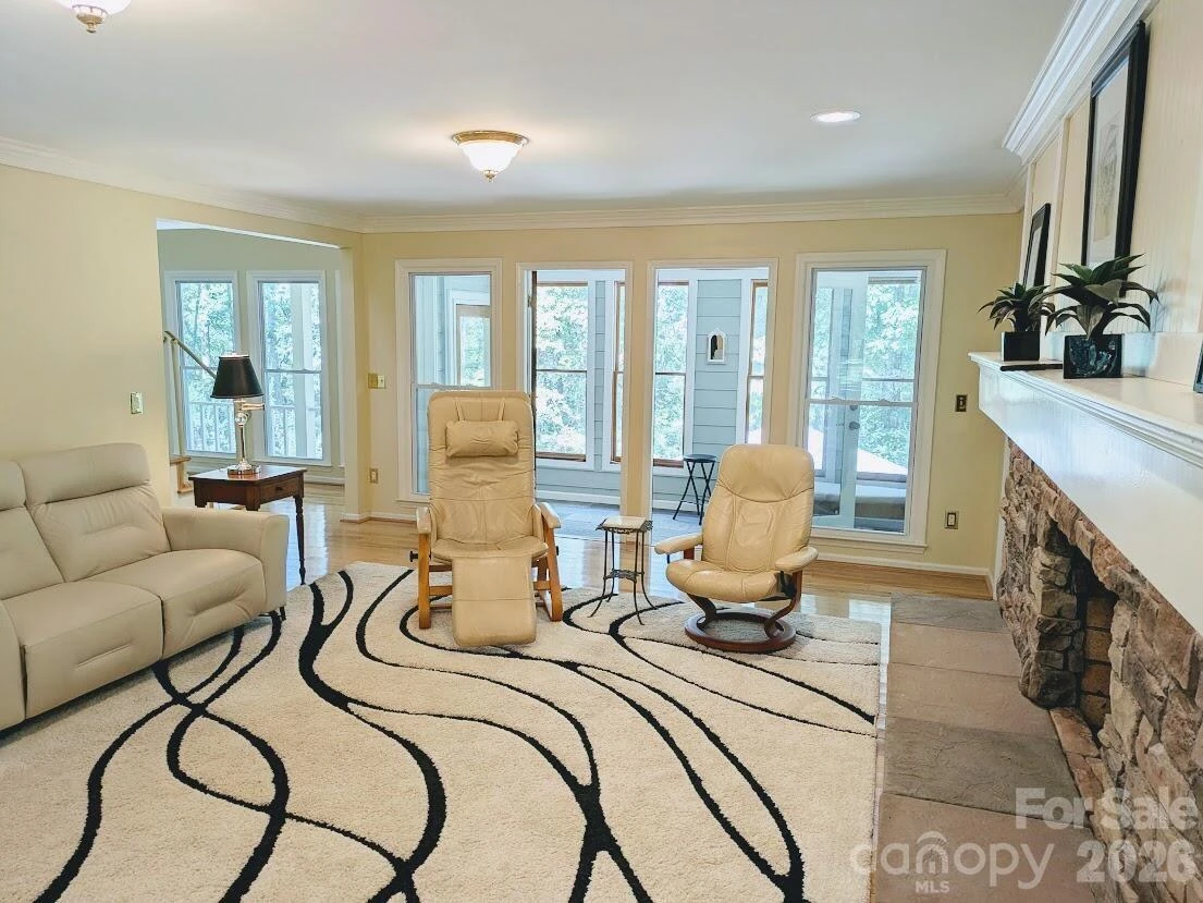 675 Fox Run Lane - Photo 8