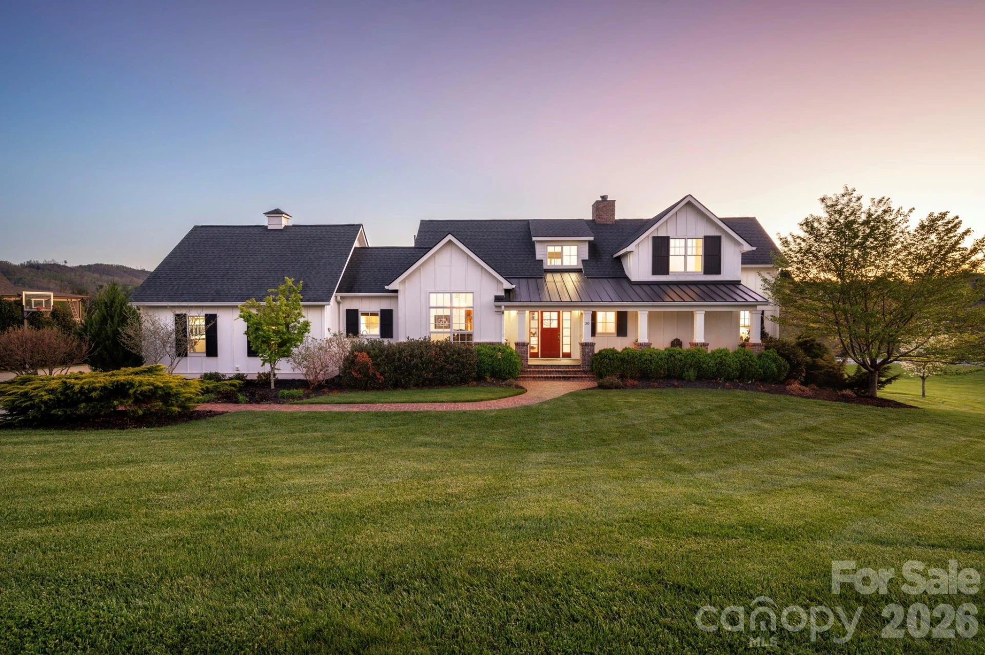 30 Water Hill Way
