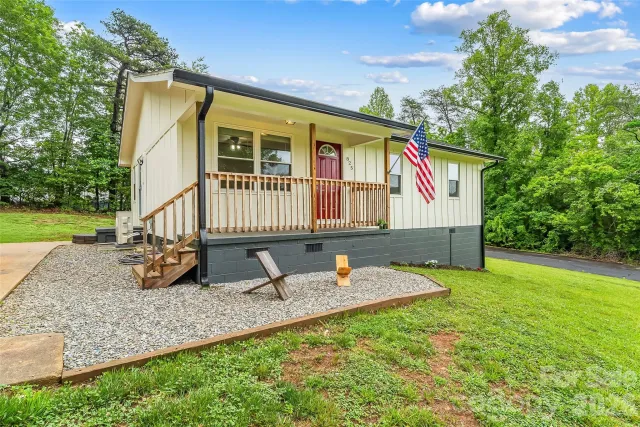 825 S Creek Road