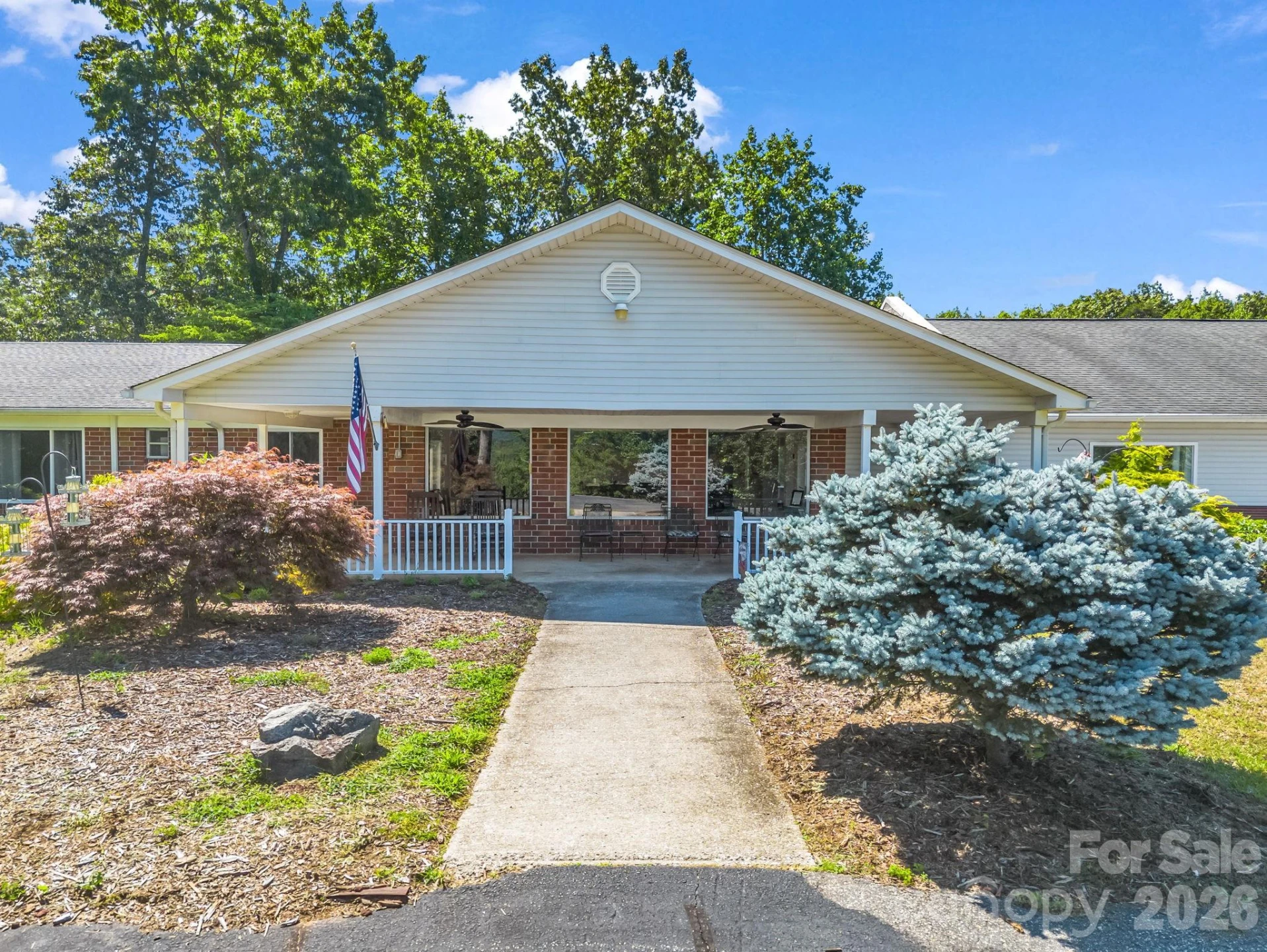 354 Woodland Drive - Photo 4