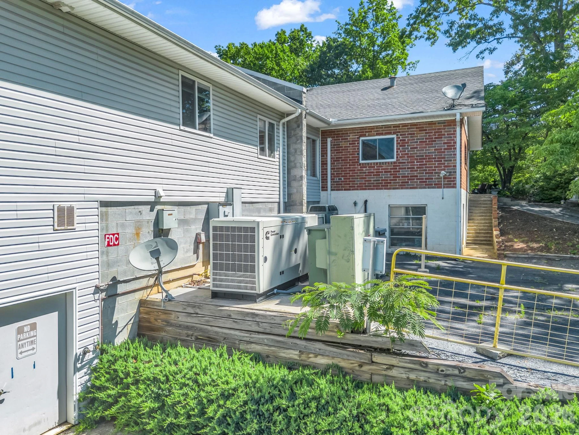 354 Woodland Drive - Photo 8