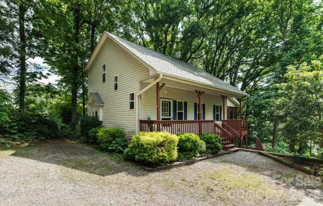122 Arnold Heights