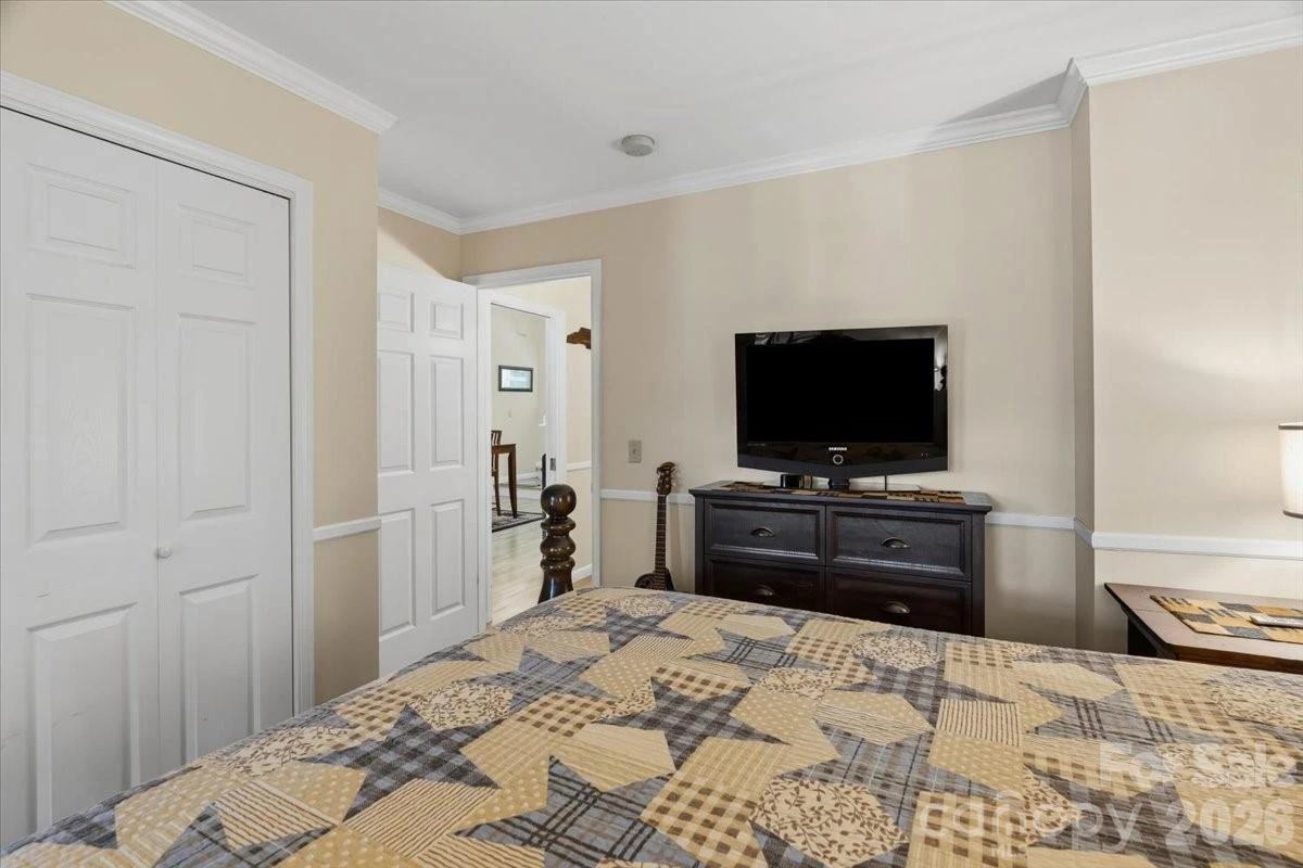 122 Arnold Heights - Photo 17