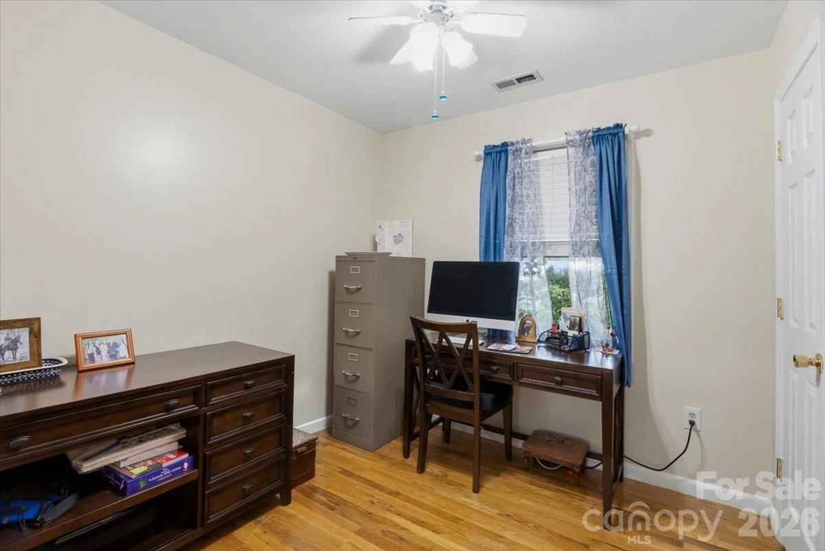 122 Arnold Heights - Photo 21