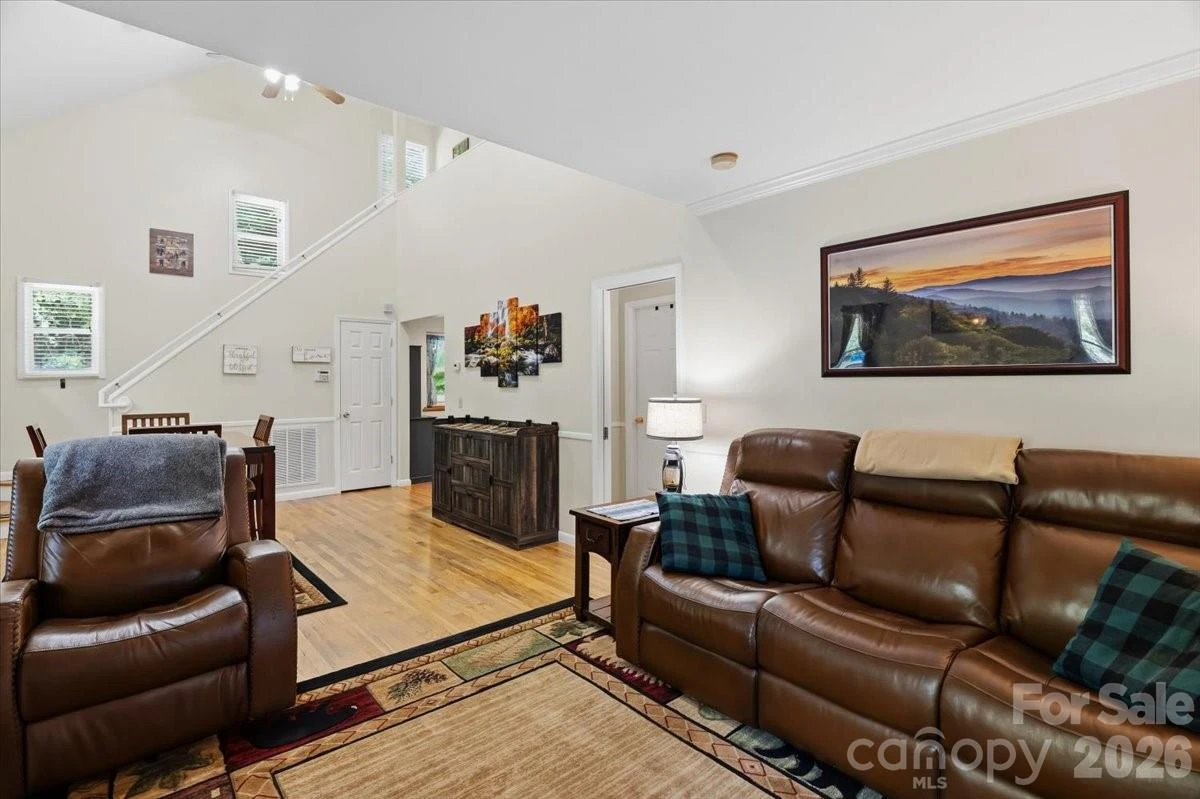 122 Arnold Heights - Photo 7