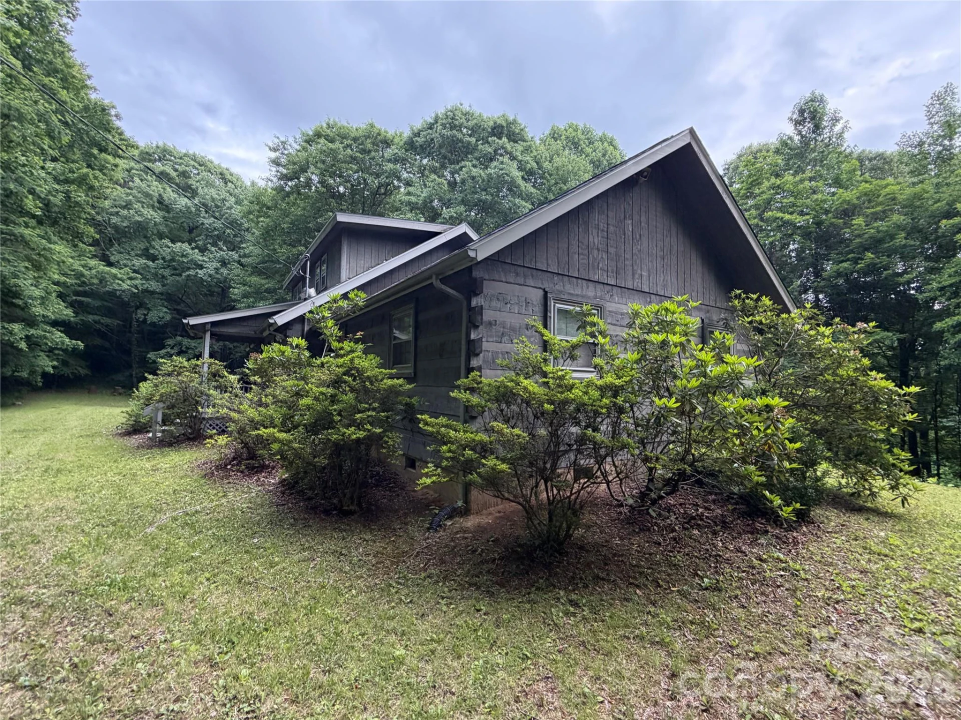 377 Woodstream Road - Photo 3