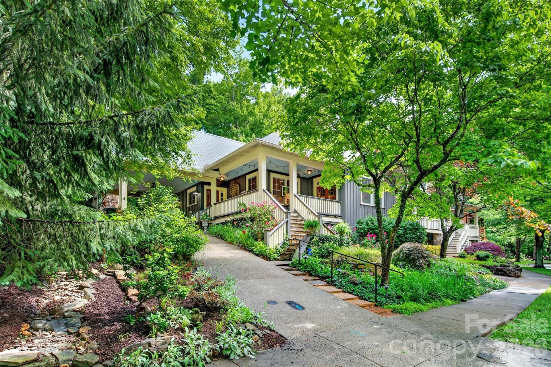 52 Cheshire Drive - Photo 2