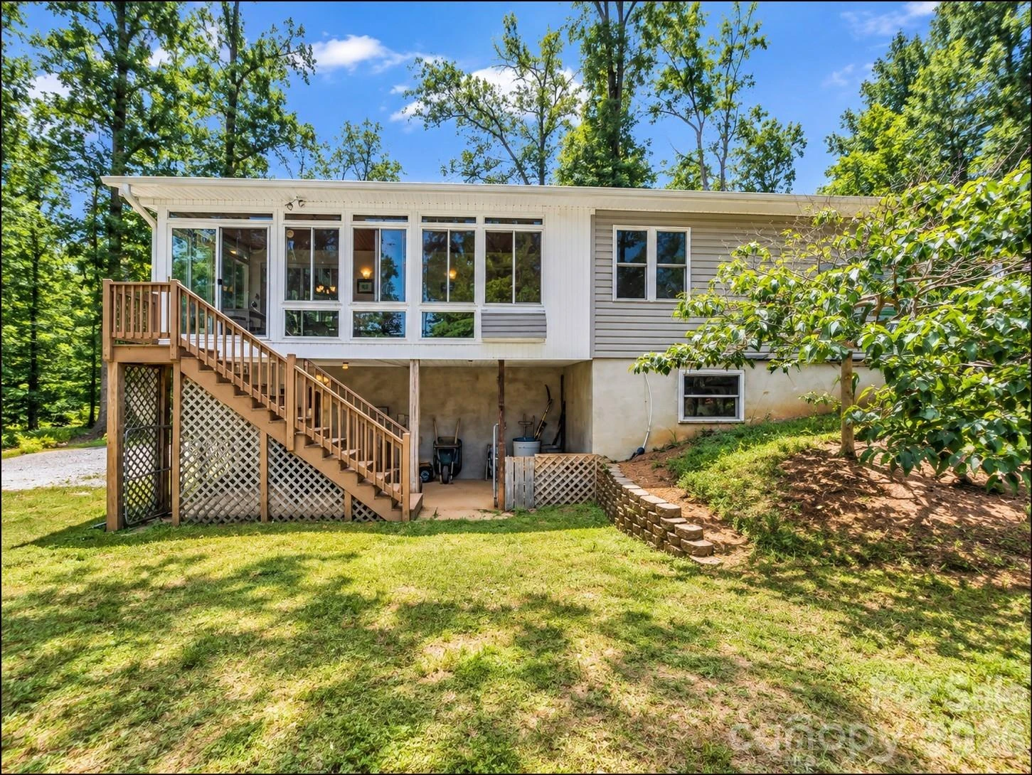 1943 Landrum Road - Photo 4
