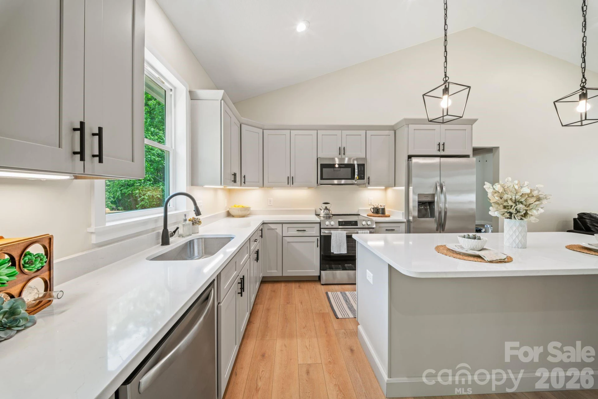311 Farley Street - Photo 15