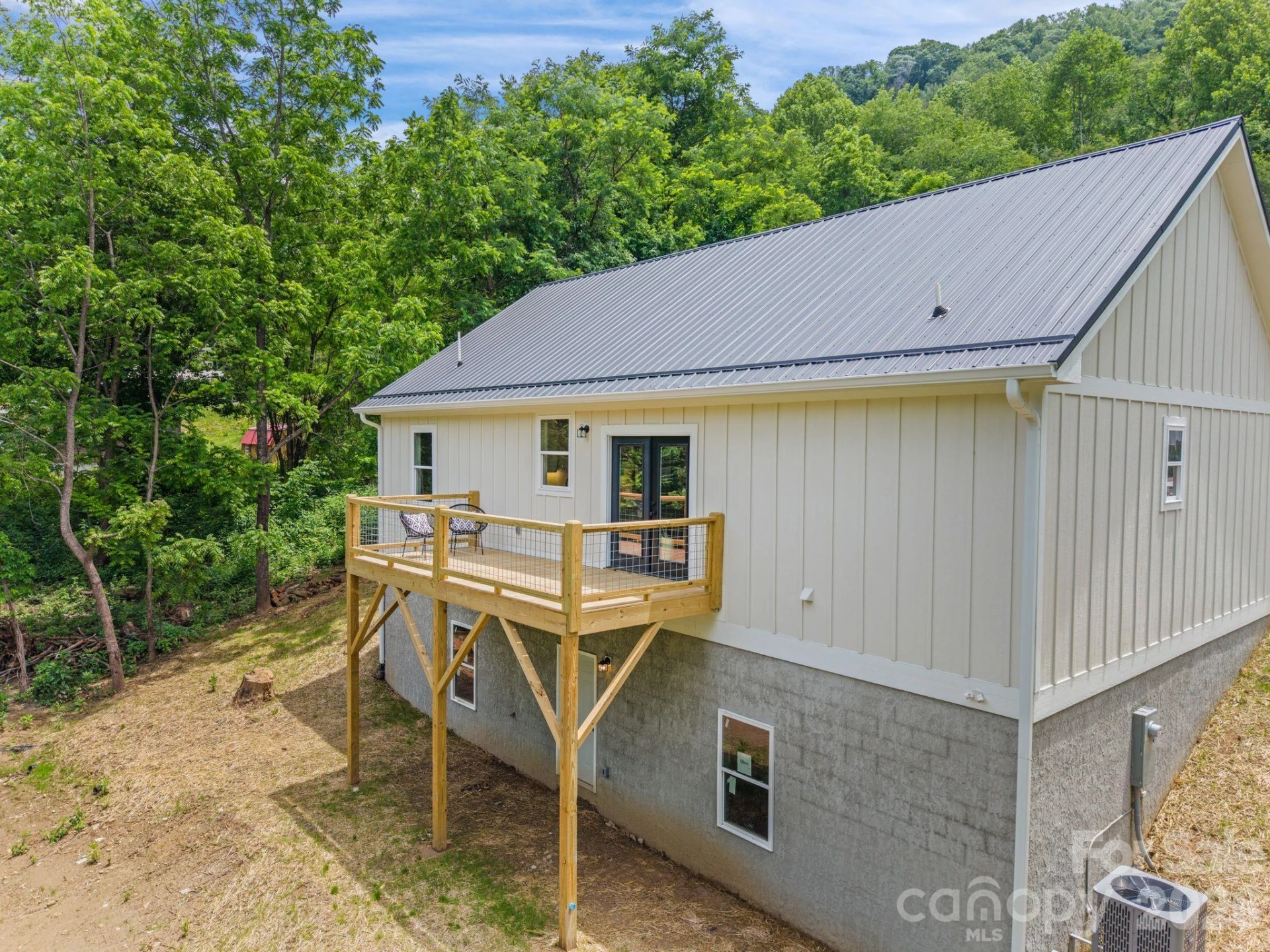 311 Farley Street - Photo 32