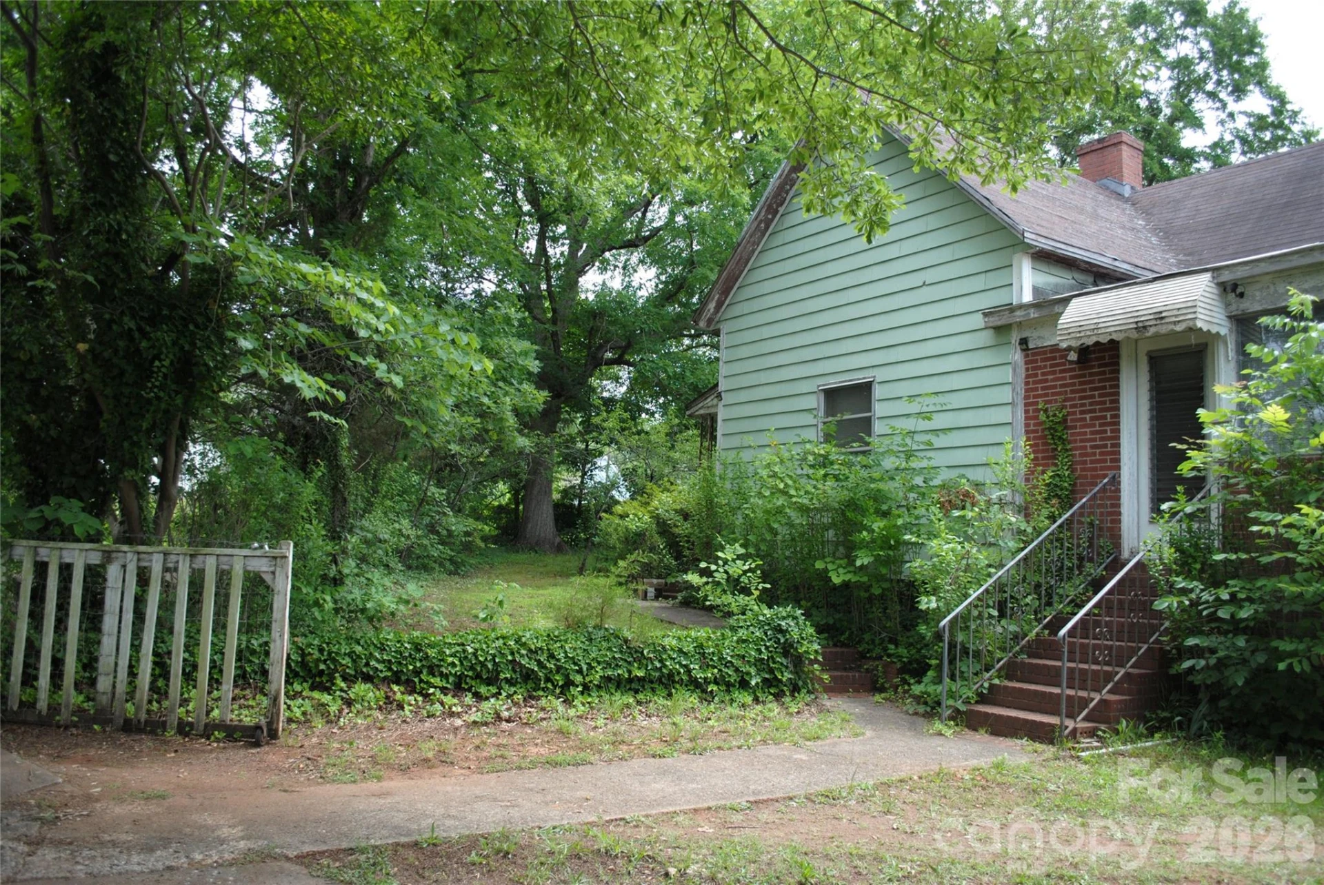 153 & 135 Caroleen Street - Photo 18