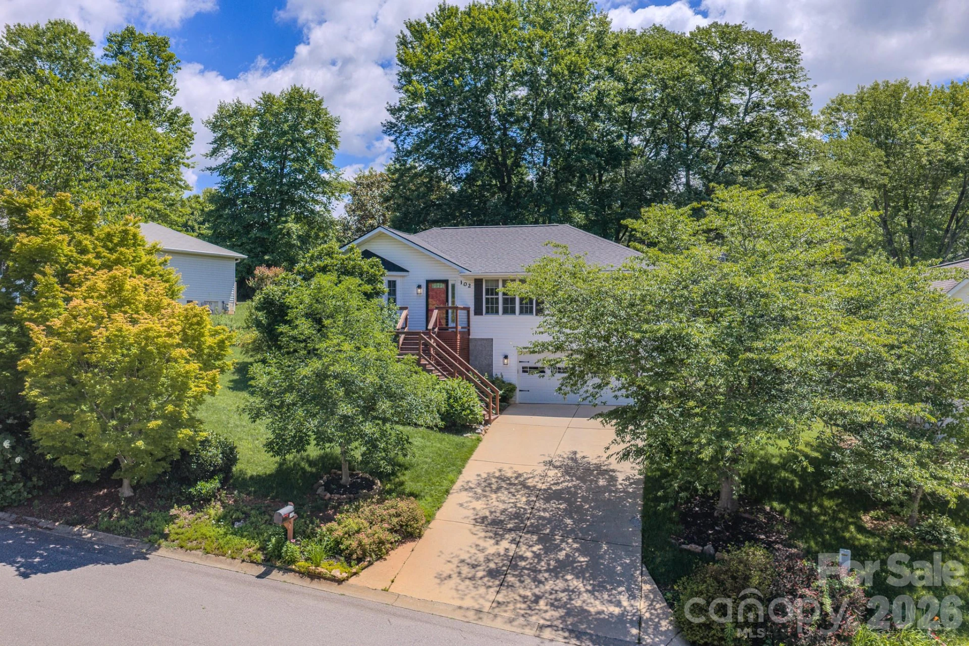 102 Forest Lake Drive - Photo 3