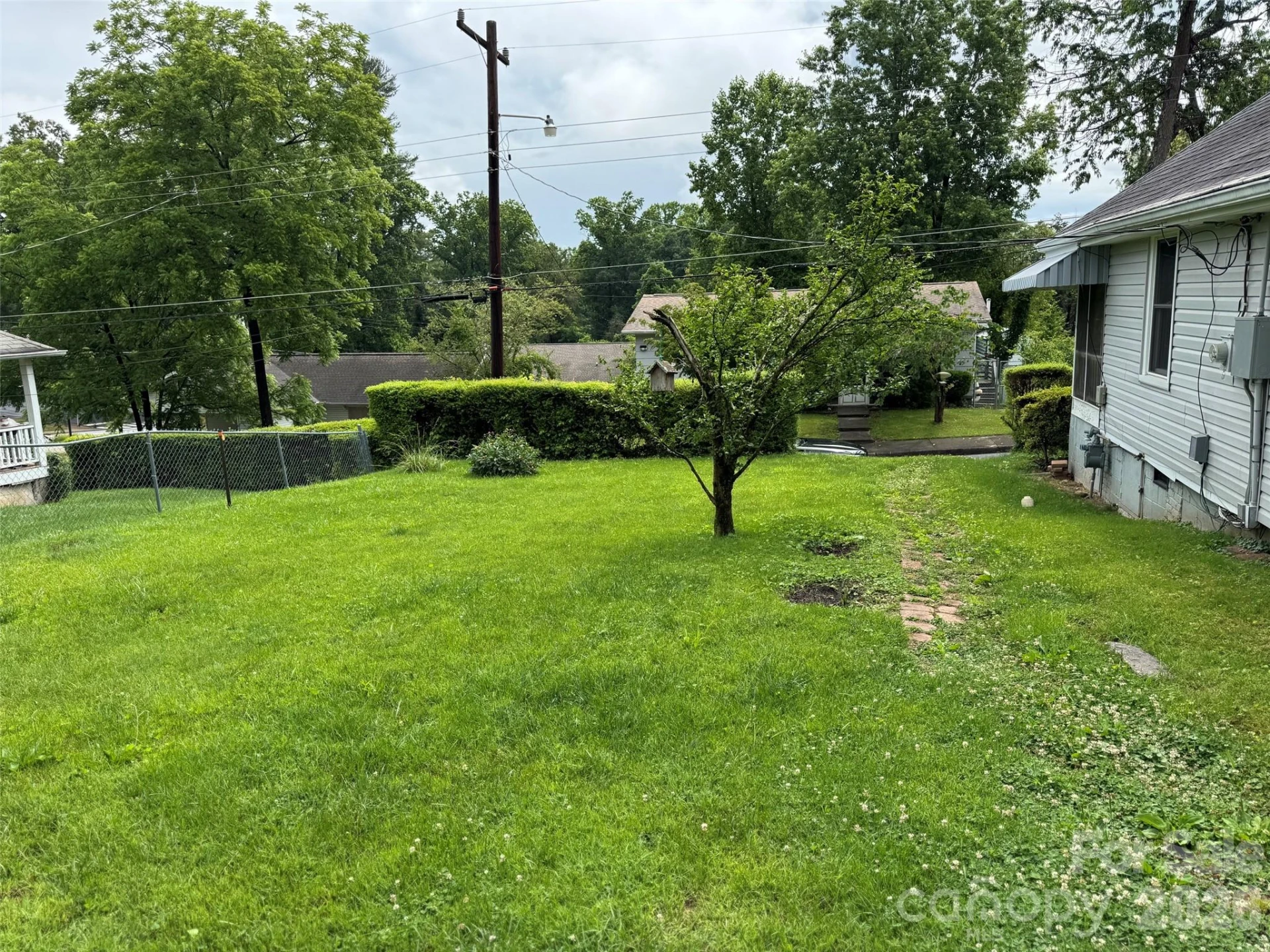 831/833 N Oak Street - Photo 3