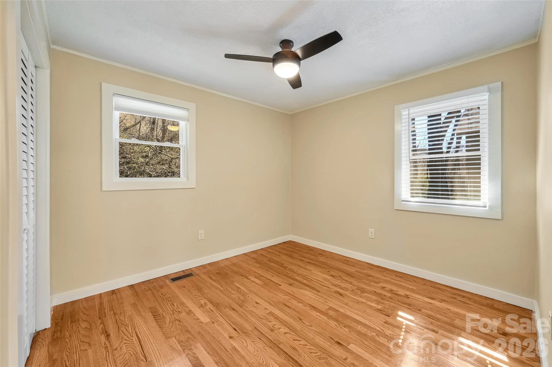 9 Woodfin Avenue - Photo 17