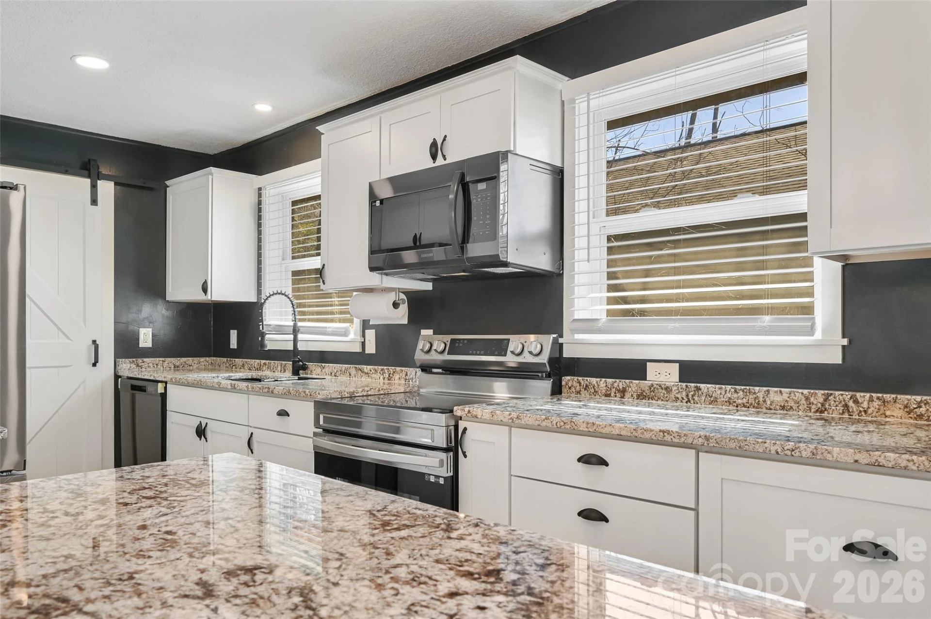 9 Woodfin Avenue - Photo 6