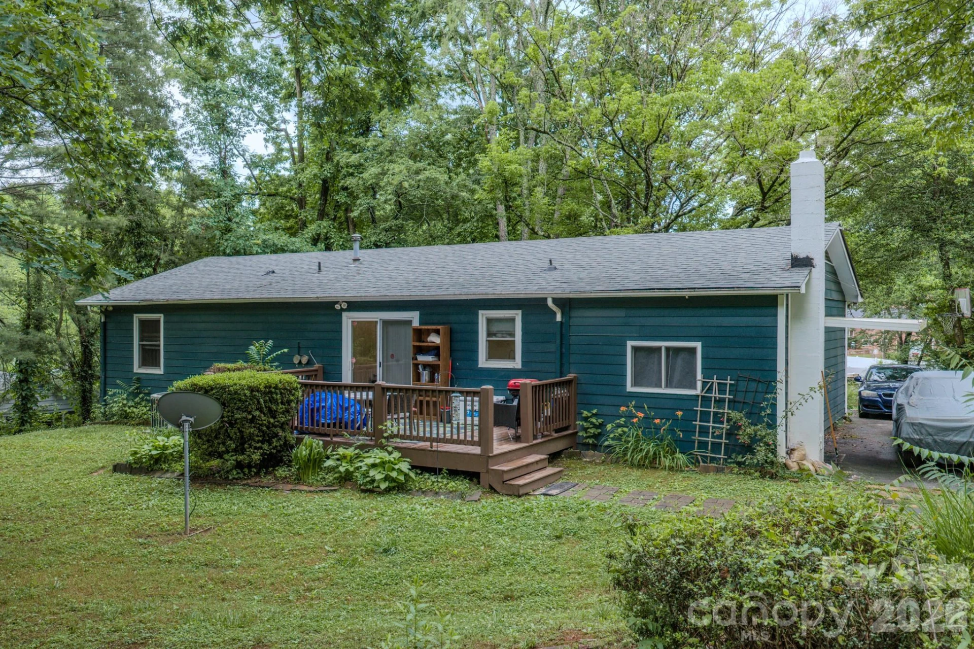 112 Amelia Drive - Photo 5