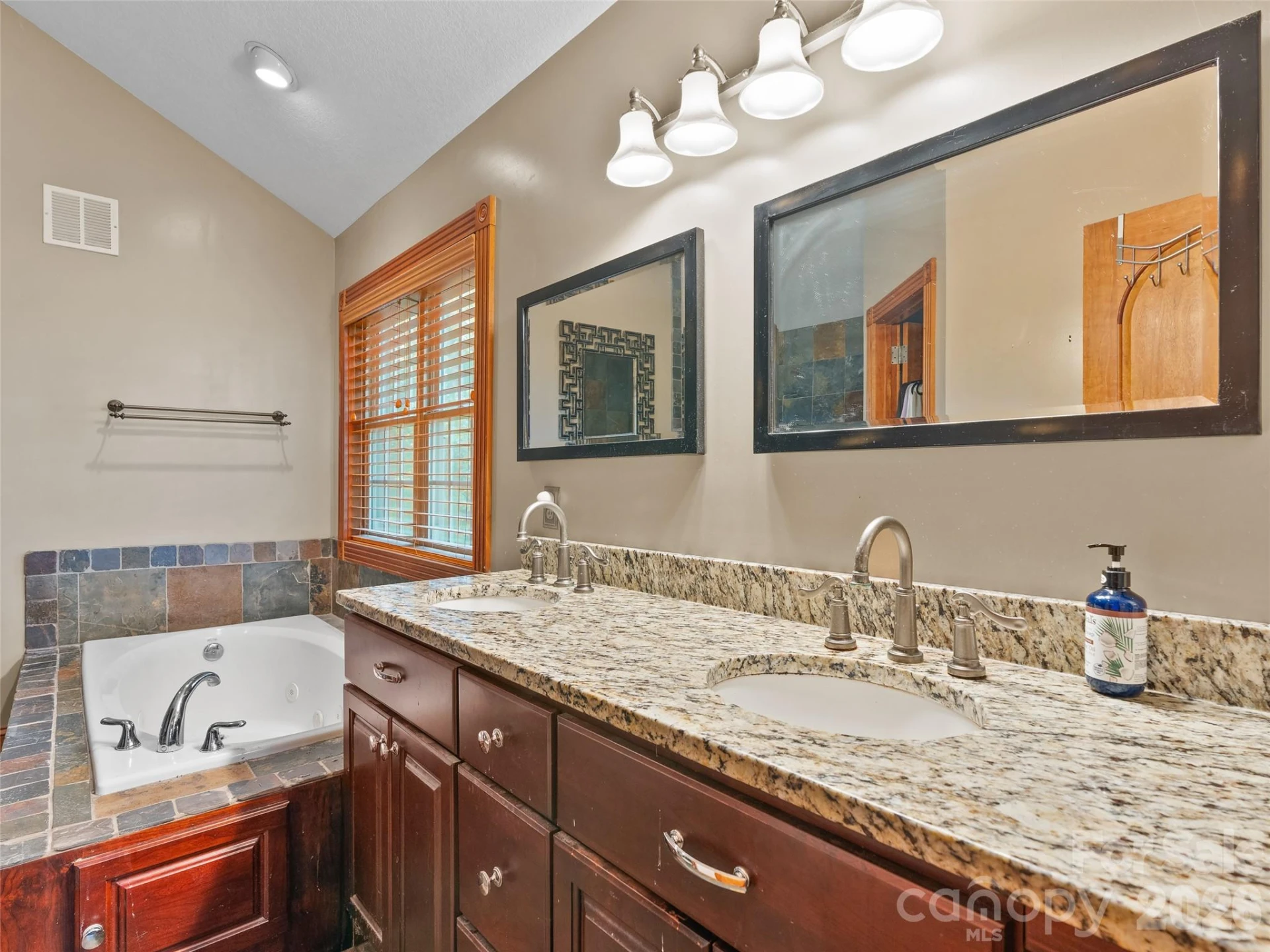 40 Hope Road - Photo 24