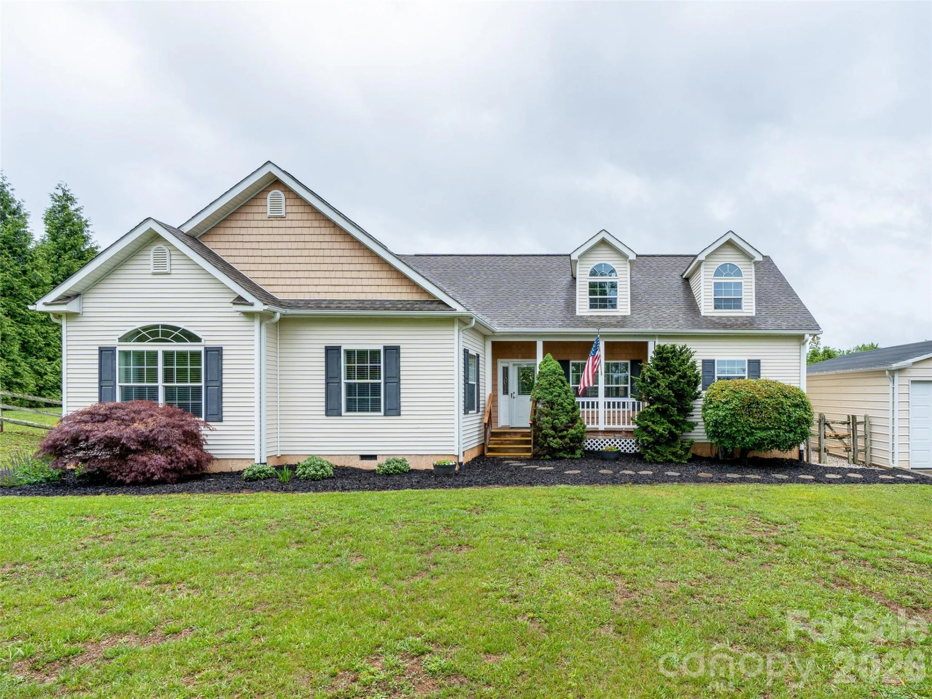 300 Welch Drive - Photo 2