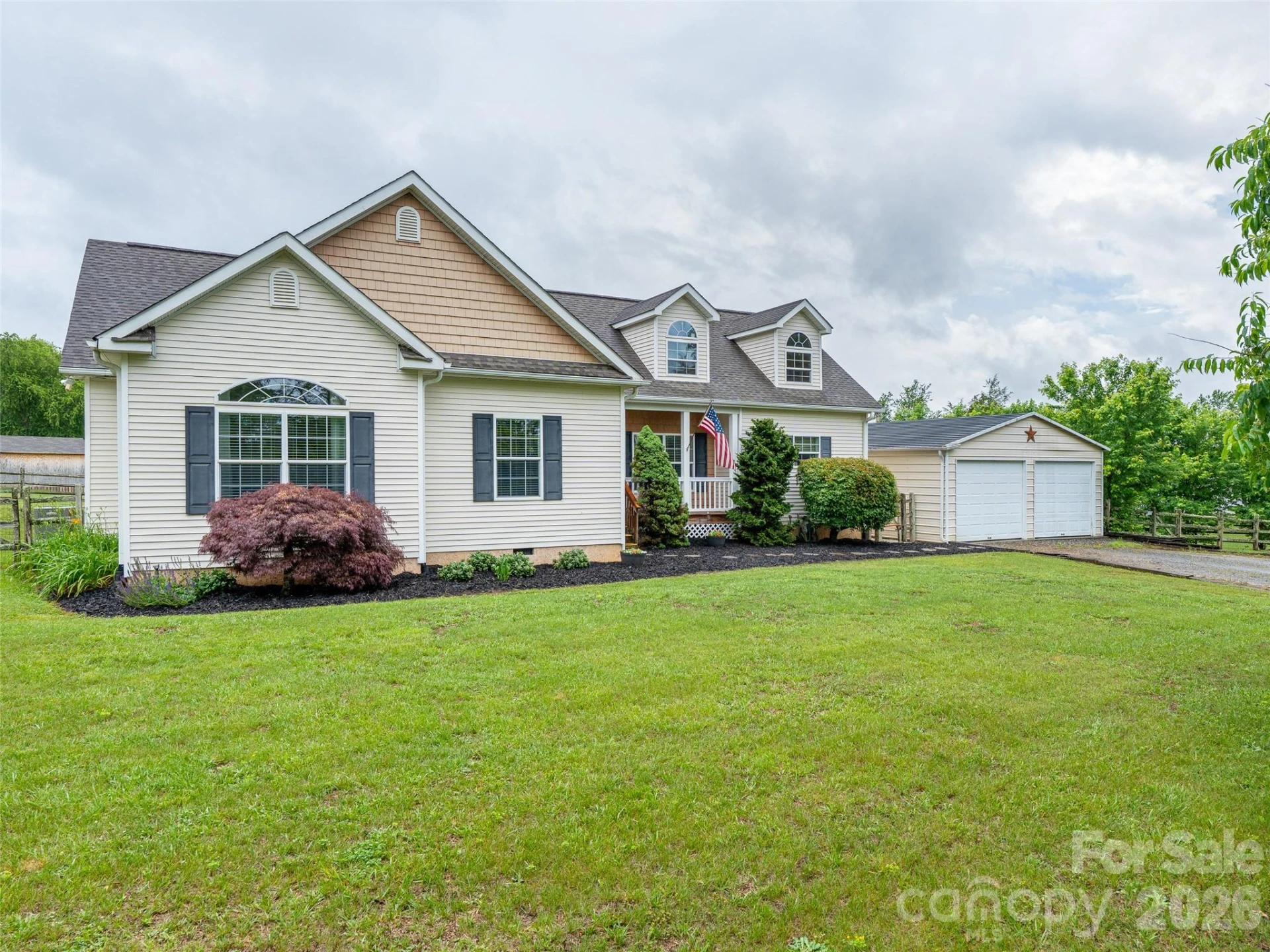 300 Welch Drive - Photo 3