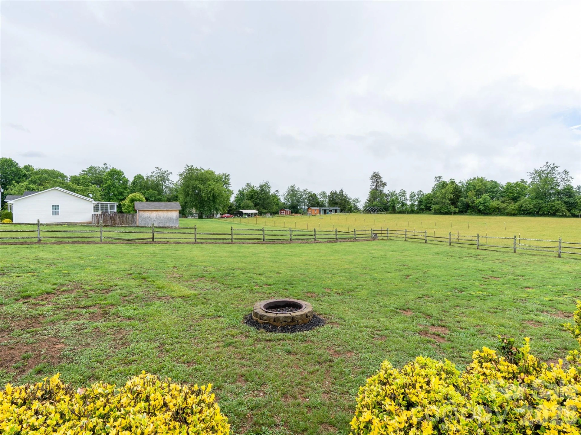 300 Welch Drive - Photo 40