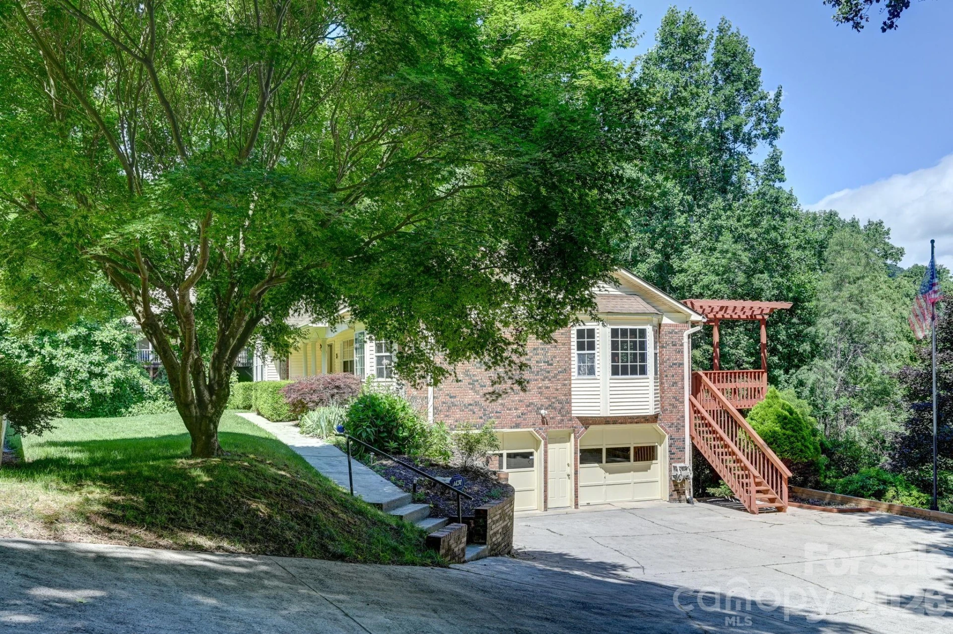 31 Surrey Run - Photo 4